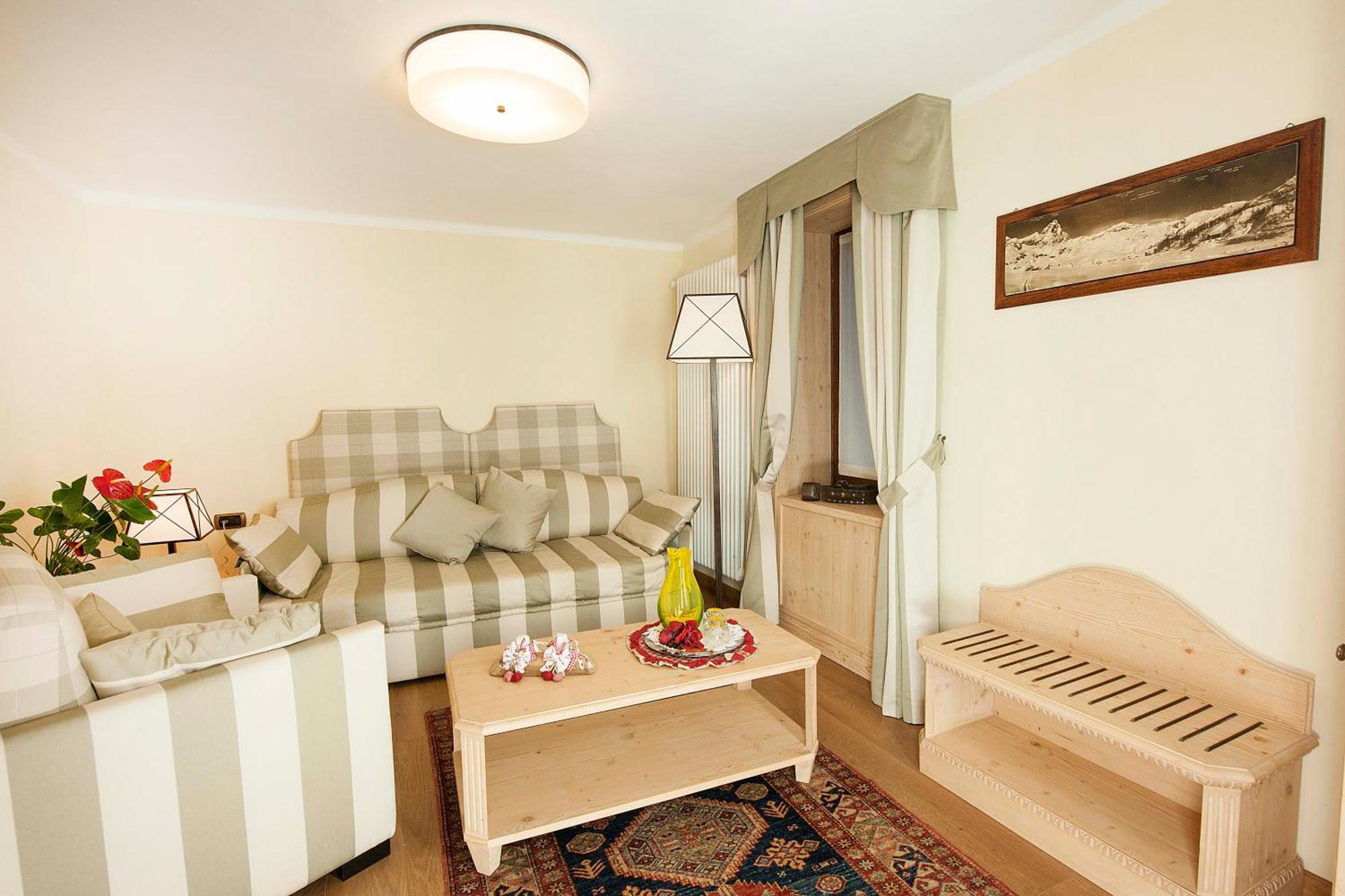 Hotel Edelweiss 3 Stelle Superior Брей-Червиния Экстерьер фото