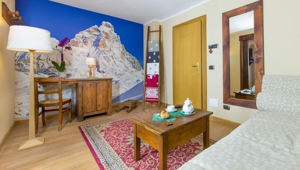 Hotel Edelweiss 3 Stelle Superior Брей-Червиния Экстерьер фото